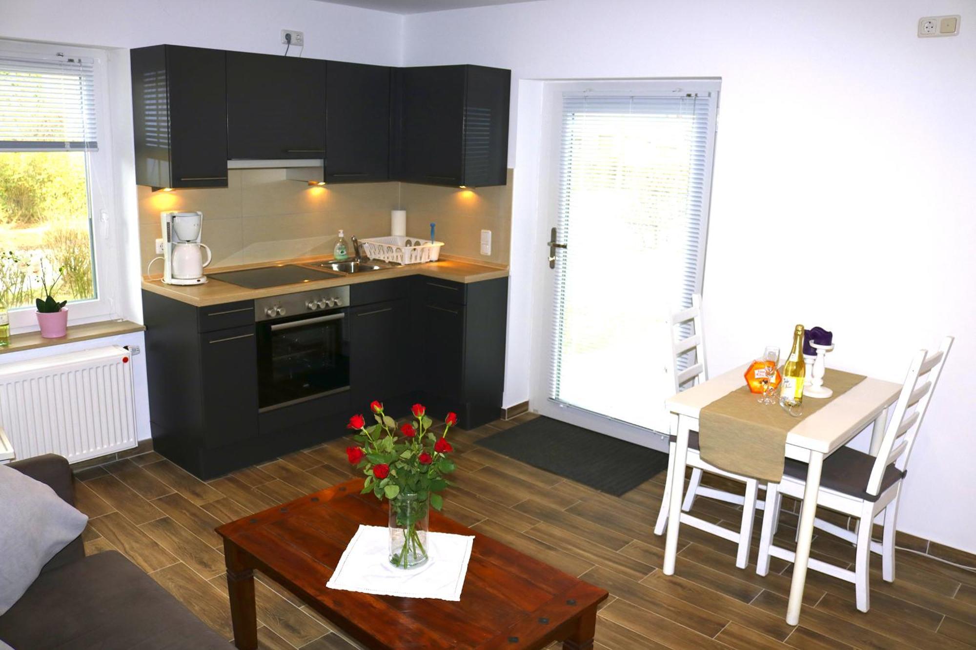 Ferienwohnungen Arp "2D" Mit Terrasse Und Parkplatz Itzehoe Exterior foto
